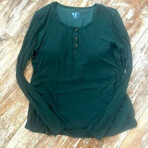 Shebird Women’s long sleeve built in bra top size 3